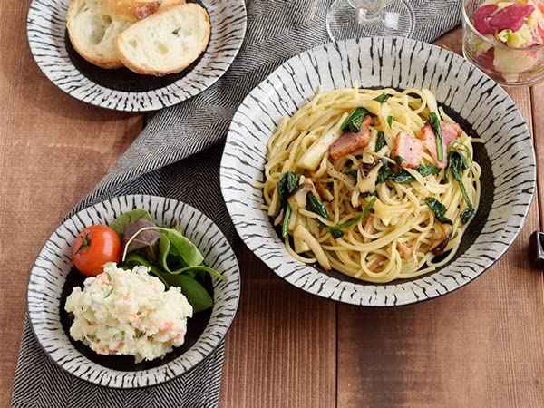 EAST bord Fruktskål 14cm Oljedroppe Svart kt-014 Tillverkad i Japan Liten skål Japansk bordservis Tål diskmaskin Tål mikrovågsugn