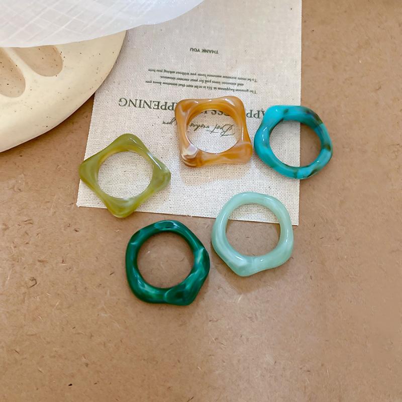 5Pcs Colorful Resin Acrylic Irregular Rings For Women Girls Travel Aesthetic Jewelry Set Rings Knuckle Finger Rings Accessories