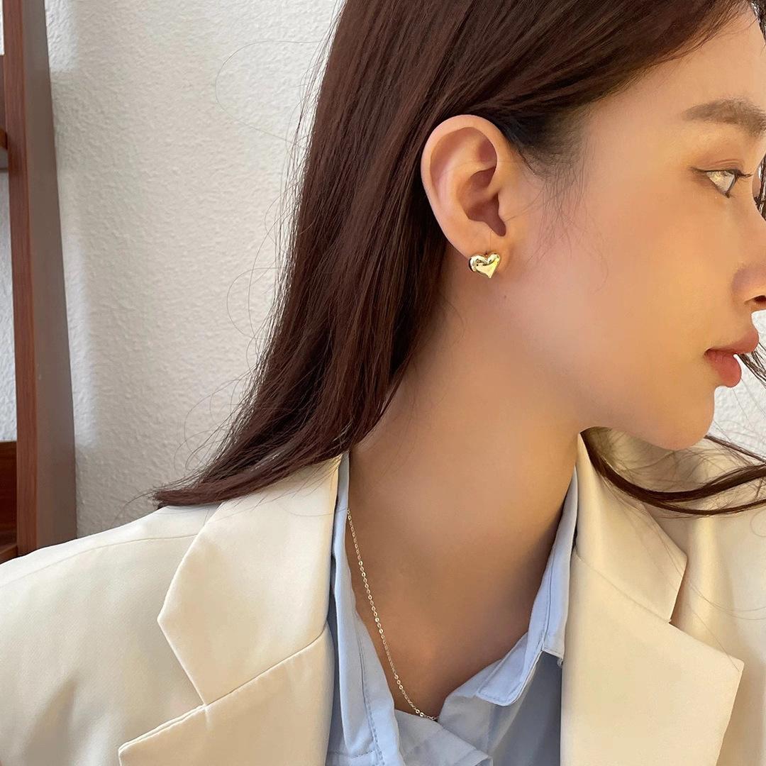 New 2025 Popular Earrings Earrings Advanced Design Love Gold Ear Buckle Earrings
