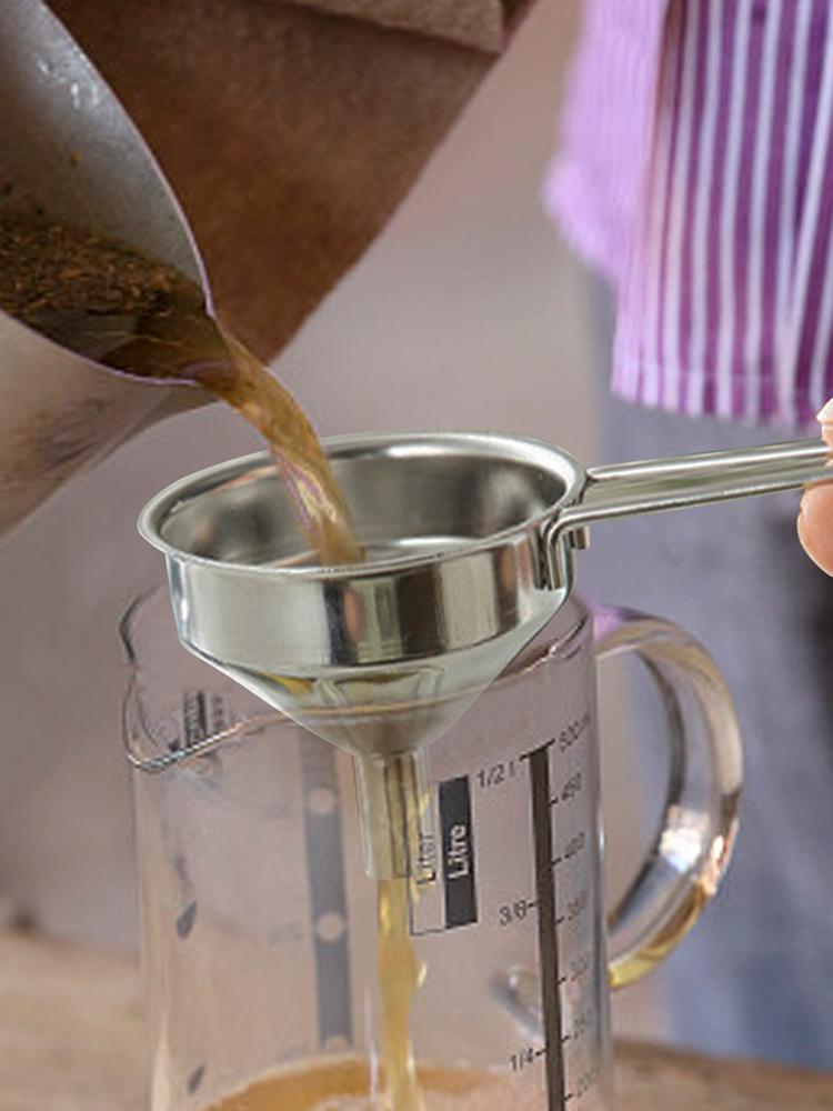 Stainless Steel Mini Funnel for Cooking Oil Hangable Food-Grade Oil Filling Funnel Liquid seasoning dispensing tool with handle