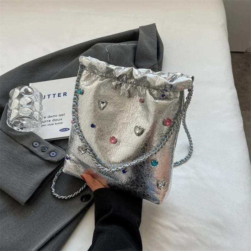 Solide PU Silber Umhängetaschen Großes Fassungsvermögen Nähgarn Hochwertige Ketten Handtaschen für Frauen Mode Pendeln