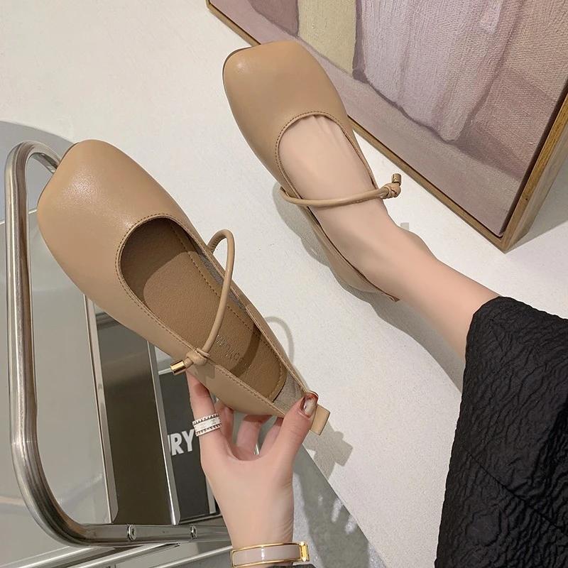 Ladies Shoes On Sale 2025 Stylish Black Leather Flat Shoes for Women Comfortable and Versatile Single Shoes for Everyday Wear