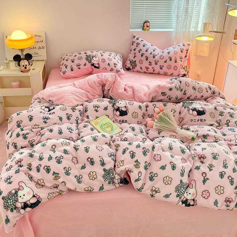 Kleines Frischmilch-Fleece-Bett, vierteiliges Set, Korallenvlies, Bettlaken, Bettbezug, warmer Flanellplüsch