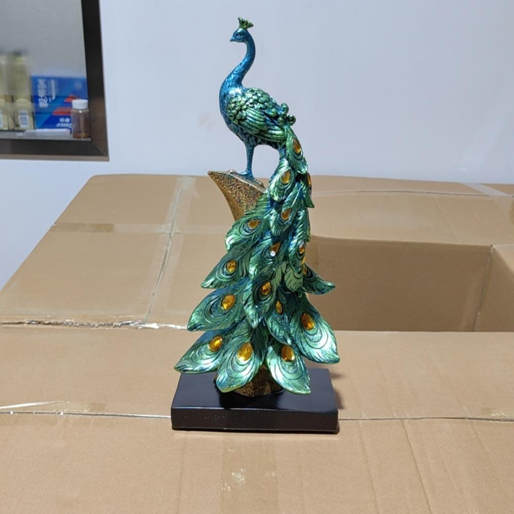 Decorative resin crafts creative and fashionable gold blue peacock ornaments wine cabinets living rooms home decor gifts