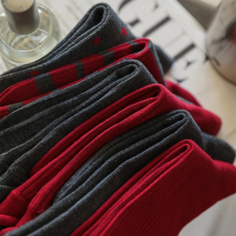 Nouveaux Chaussettes Femme Décontracté Mode Rayé Rouge Gris Élastique Chaussettes Longues Femme Pois Harajuku Rétro Coton Mi-mollet
