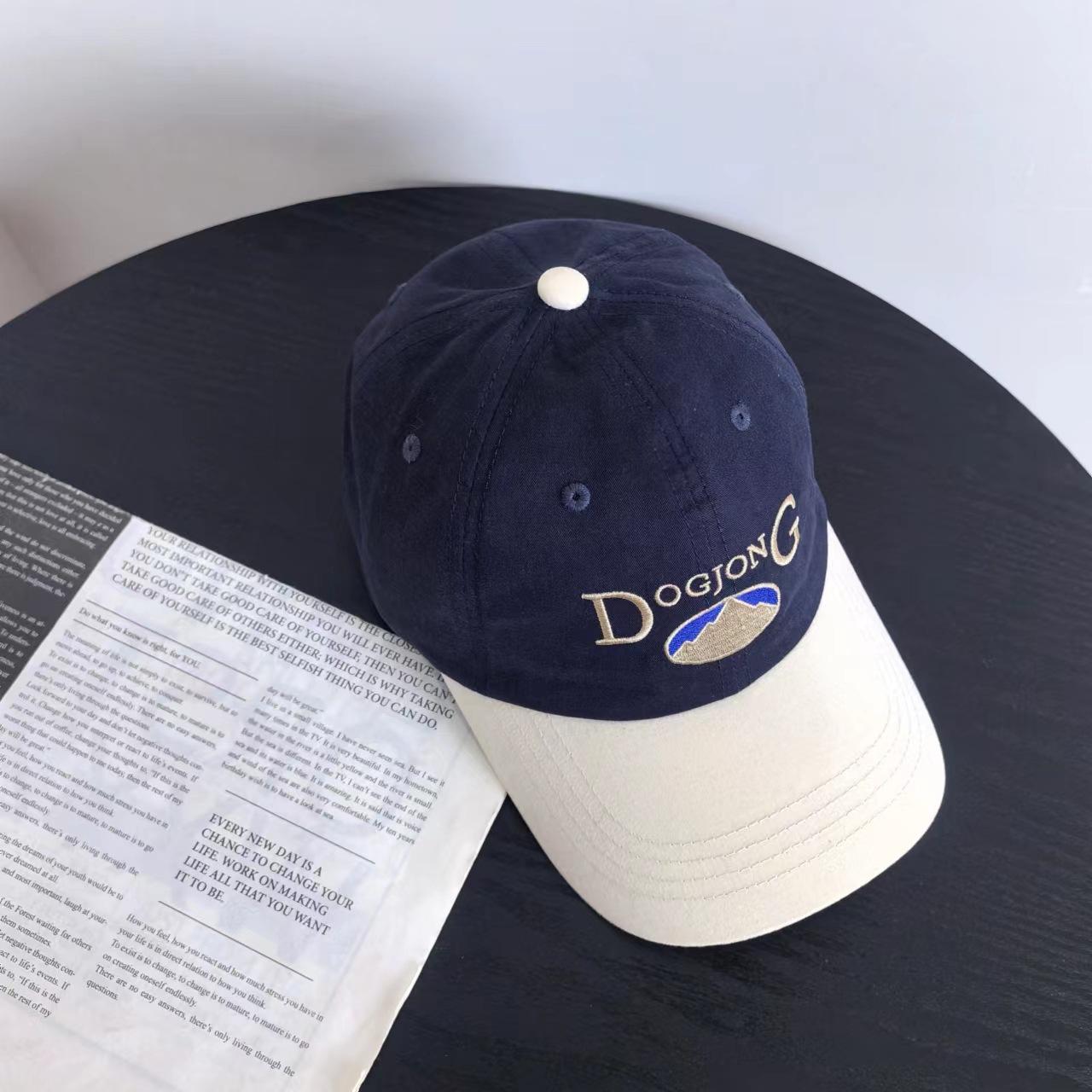 

Весна новая пара повседневная универсальная солнцезащитная шляпа сочетание цветов трендовый бренд ретро женское лицо маленькая бейсболка мужская M（56-58cm）