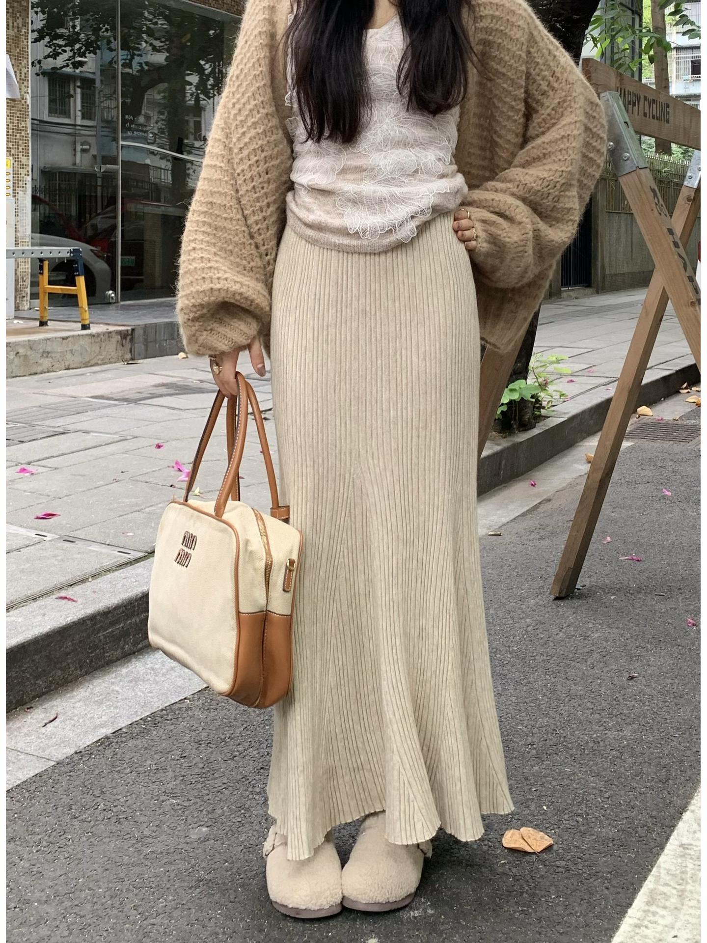 2025 Winter Korean Knit Fishtail Skirt: Thick, Versatile A-line for Women One Size