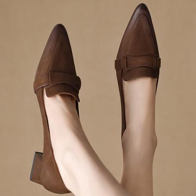 Scarpe da donna fatte a mano in pelle bovina 2025 nuove mocassini in pelle a punta retrò francesi tacco medio tacco spesso scarpe singole estive da donna