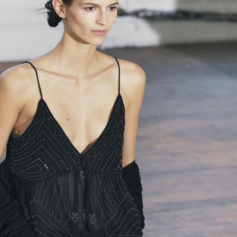 Zbzr Spring New Women clothes Western Style French style Fashion Temperament Simple and Versatile Beaded Embroidery Sling Top