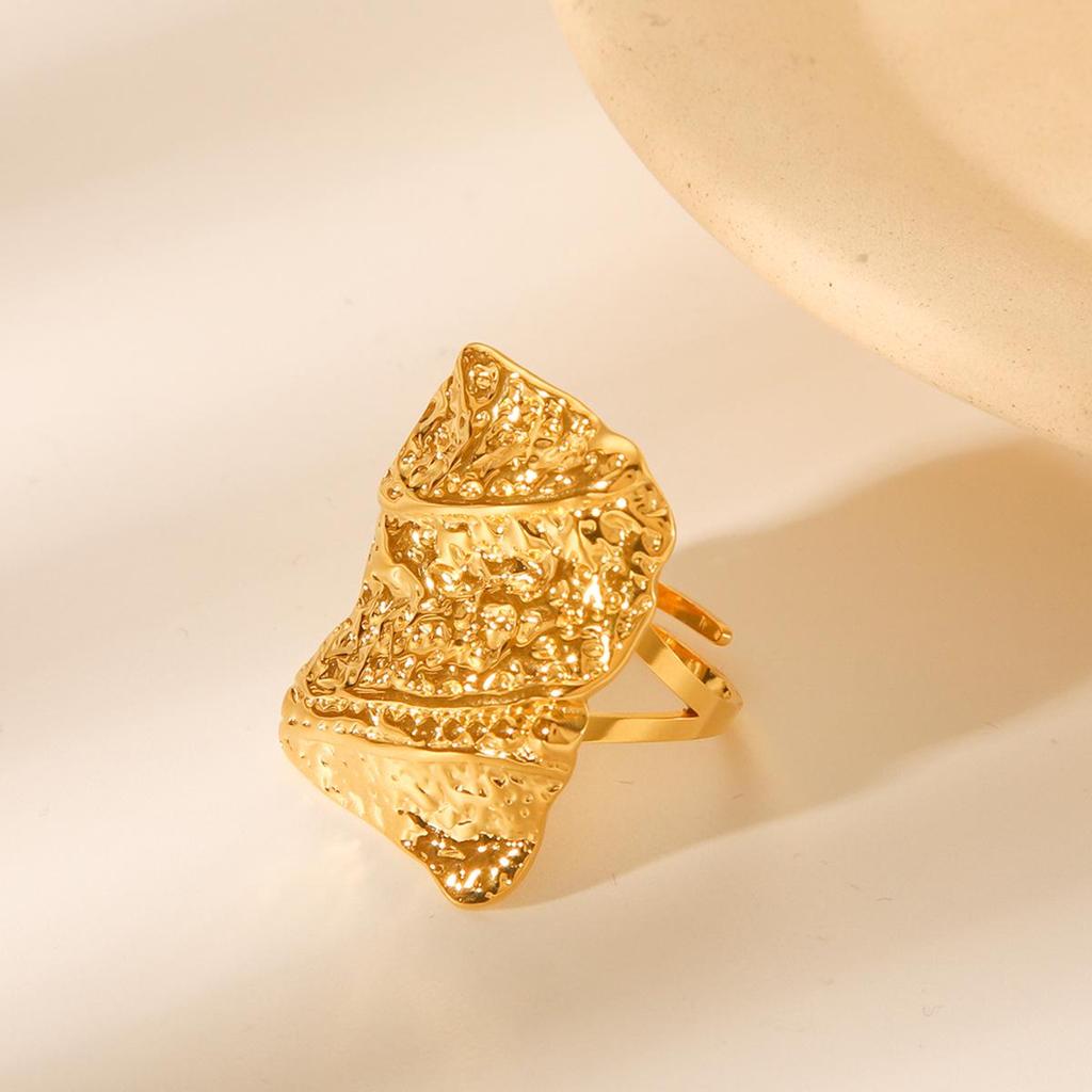 INS Hot Seller: 18K Gold Stainless Steel Hammered Ring - Women's Fashion Titanium Steel Ring, Versatile European & American Style.