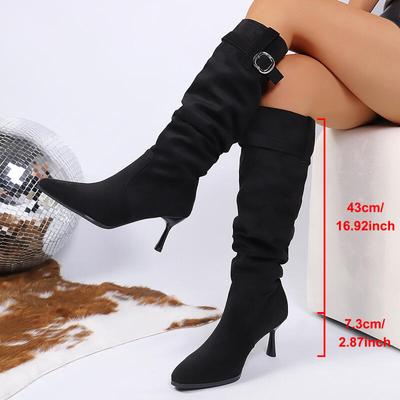 Bottes hautes noires sexy à bout pointu et talon haut pour femmes 2025 Hiver Daim uni Bottes mi-mollet Boucle de ceinture en métal Chaussures de créateur de marque