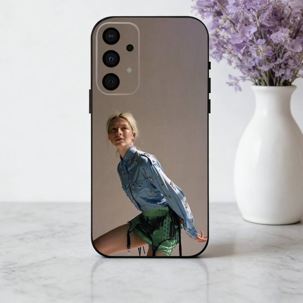 H-Hunter S-Schafer Actress phone Case For Samsung Galaxy A73,A72,A71,A70,A53,A52,A51,Others Soft Black Shell