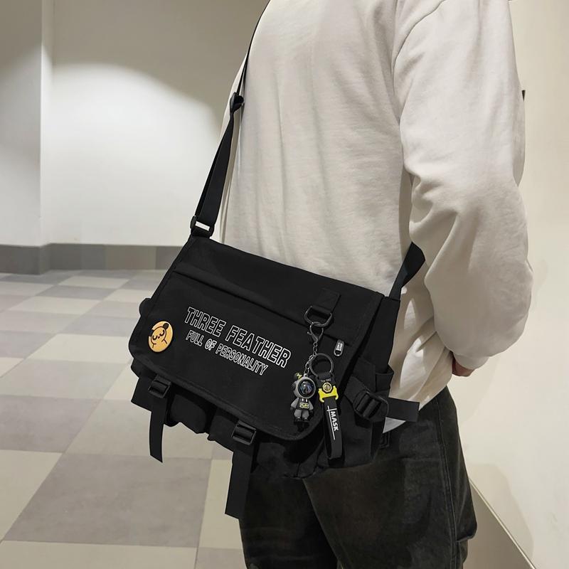 Мужская и женская сумка через плечо — фото 17