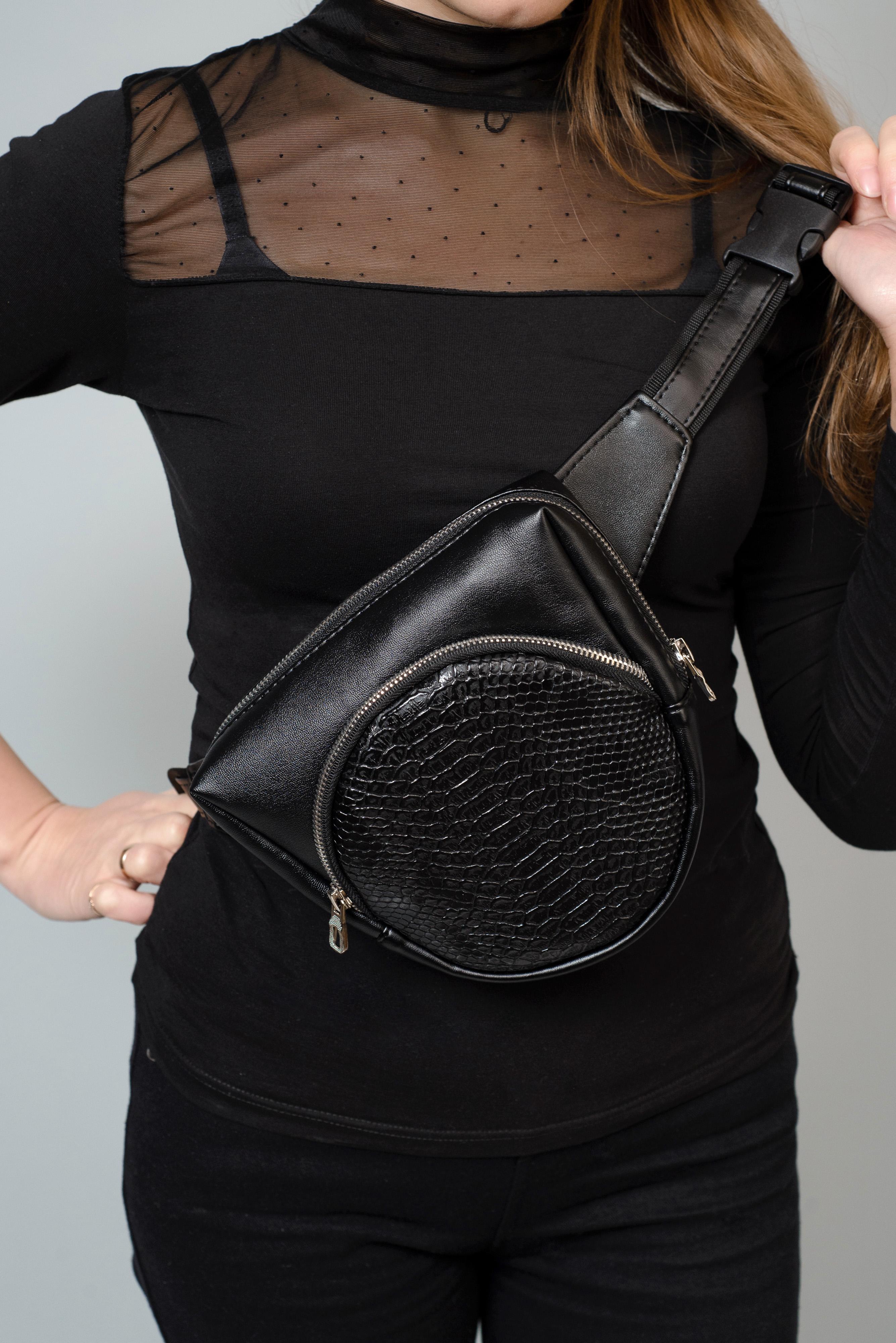 

Жіноча сумка кросбоді Sambag Sofi крокодил (88193070) 20*18*5cm чорний