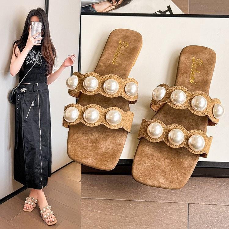 

Крутые тапочки женские для улицы лето новые универсальные жемчужные на плоской подошве пляжные тапочки на перемычке 43 имбирный