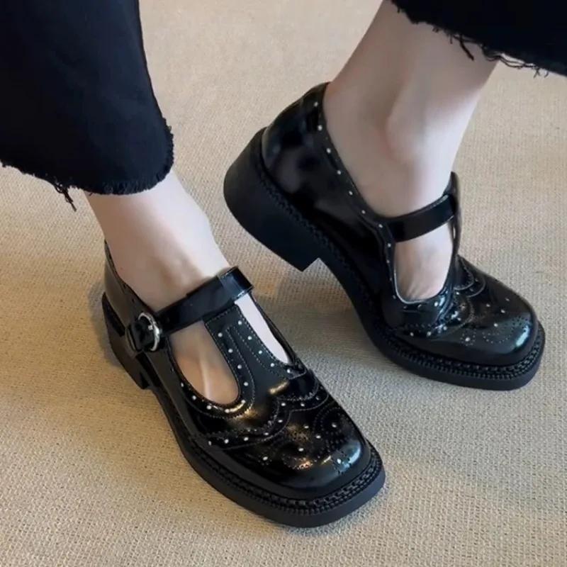 

Распродажа Женская обувь с пряжкой на ремешке Женские туфли на высоком каблуке Модные туфли-лодочки с заклепками для платьев Женские новые туфли на каблуках с круглым носком Женские туфли Zapatos 40 чёрный
