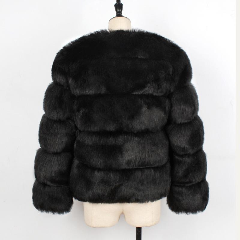 Abrigo corto de piel sintética para mujer con diseño patchwork, chaqueta de invierno cálida, estilo casual urbano.