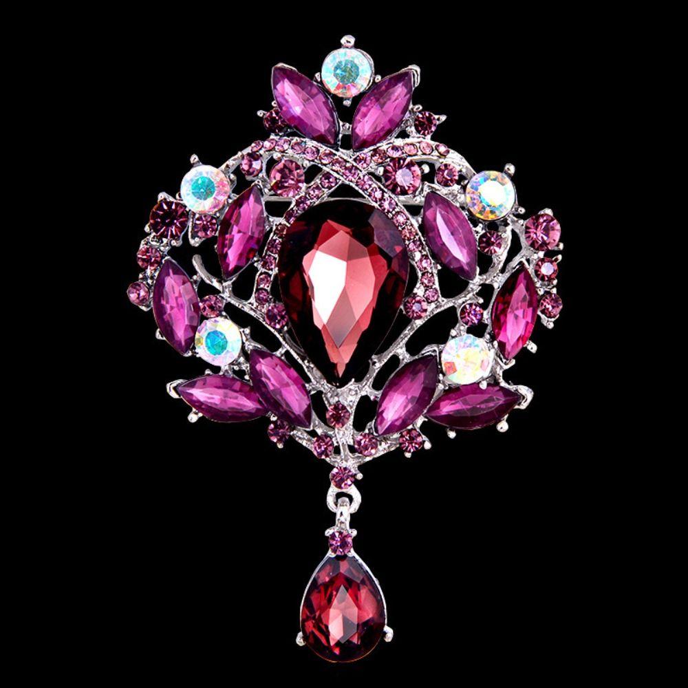 Zinc Zinc Alloy Linden Leaf Brooch Rhinestone Lapel Pins Creative Vintage Flower Badge Women