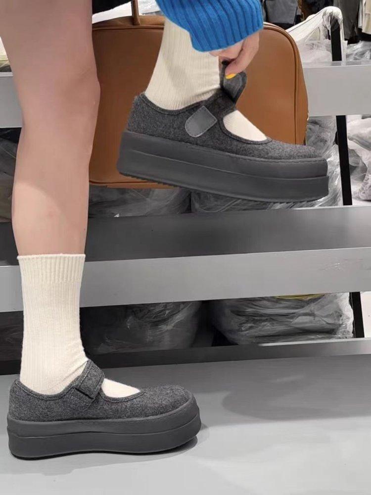 

Версия из мягкой кожи универсальная модная обувь на платформе с застежкой-липучкой женская 2025 зима новая ретро тонкие туфли Мэри Джейн 40 серый