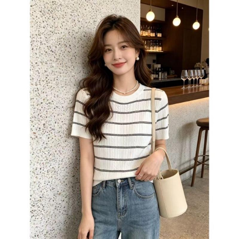 

Summer Short-sleeved, Simple Shoulder, Round-neck, Gentle and Sweet, Fitted Top with Striped Knitted Fabric, Short-sleeved T-shirt for Women One size белый