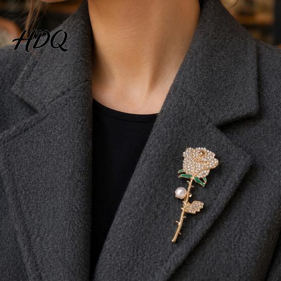 Fade Proof Rose Brooch Rhinestone with Pearl Decor Strong Buckle Pin Secure Clasp Alloy Elegant Flower Shape Pin for Coats Shirts Bags Accessories