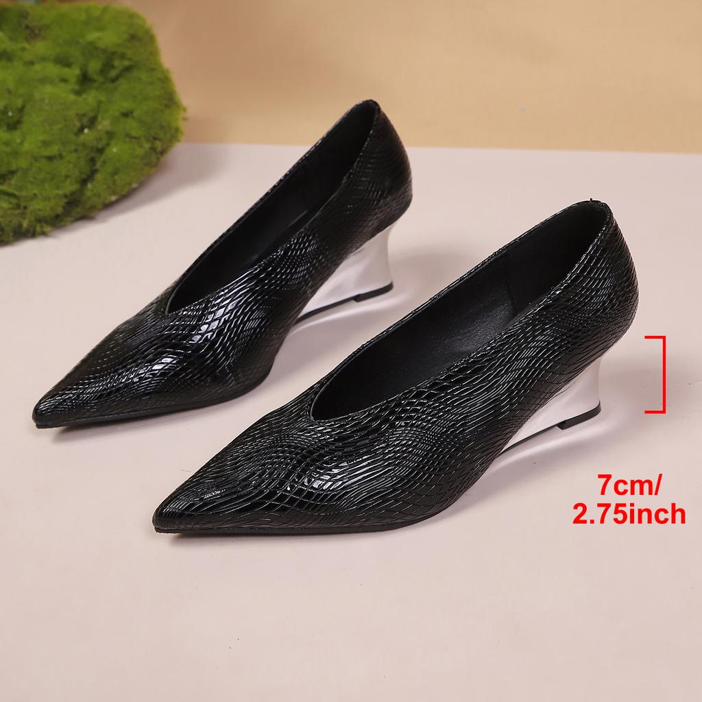 New Retro High Heels Women's Thin Heel Temperament Design Versatile Pointed French 7cm Wedge Heel Women's Shoes