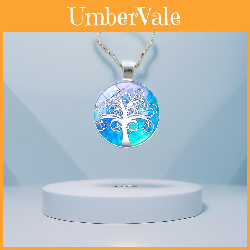 Elegant Tree Pattern Pendant Necklace In Vintage Silver Color With Classic Glass Cabochon