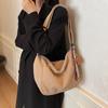 Large Capacity Commuter Bag Japanese Retro Corduroy Dumpling Bag Solid Color Versatile Messenger Bag Girl Shoulder Bag