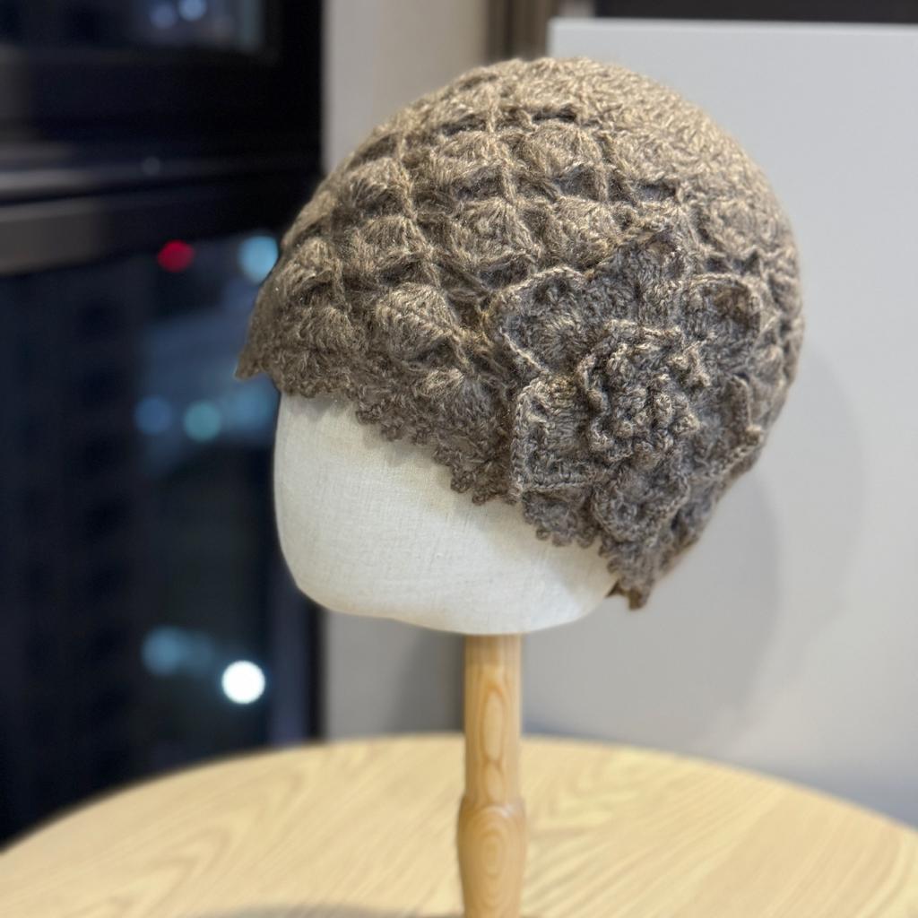 New Hat Women's Autumn and Winter Three Dimensional Flower Baotou Hat Japanese Handmade Crochet Warm Knitted Woolen Hat Melon Skin Hat
