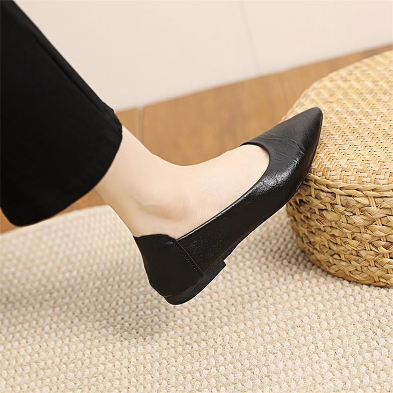 2025 New Black Flat Single Shoes Women's Versatile Office Workers Soft-soled Ladyshoes Career Interview Soft Leather Work Shoes