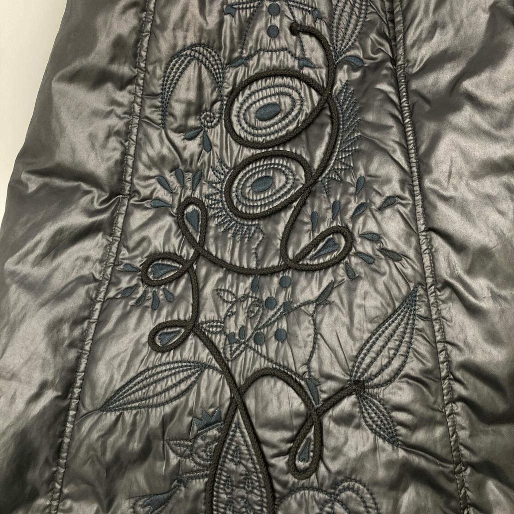 OLLEBOREBLA Black Pig Embroidered Hooded Down Coat Coat Not Written blackUsed