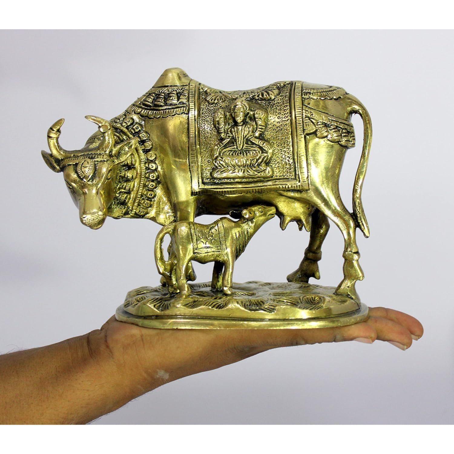 

Латунная Священная Камдхену Камадхену Корова и Теленок Скульптура - Счастливая Фигурка Идол Статуя Скульптура - 6 Дюймов золотистый