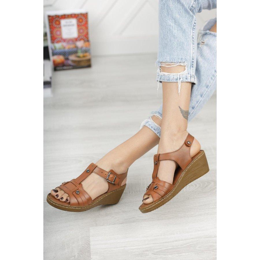 Lässige und bequeme Damensandalen aus echtem Leder mit Keilabsatz