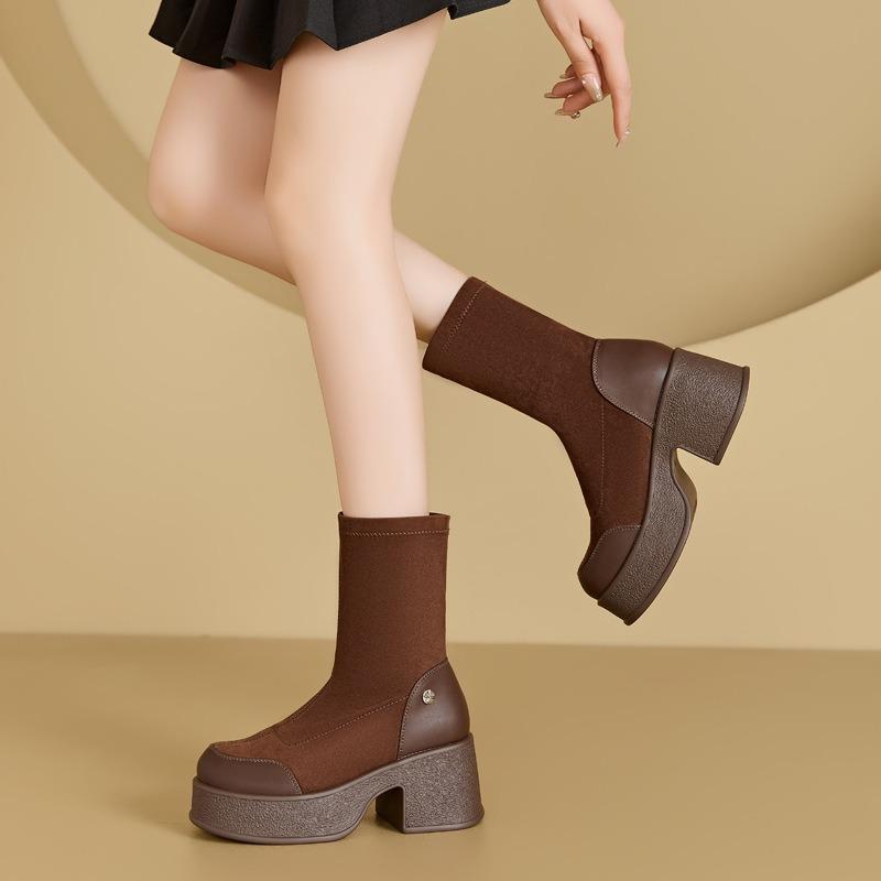 -857 erhöhende Wildlederstiefel Damen Herbst und Winter neue Stiefel Mode vielseitig elastisch dünne Stiefel Trend