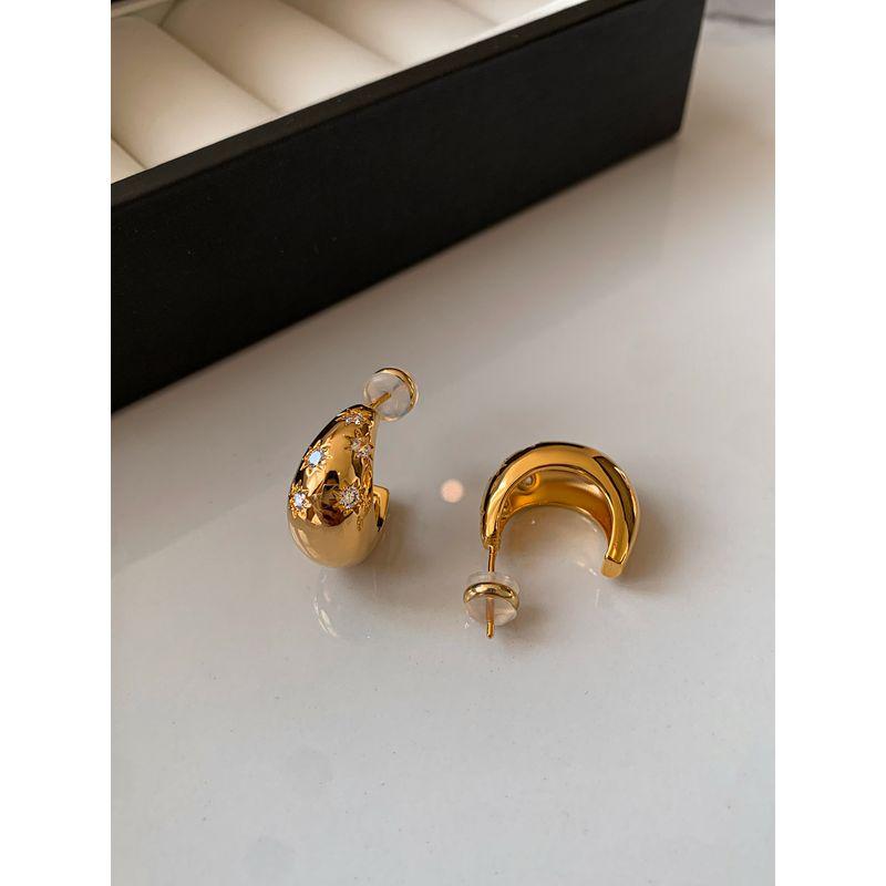 And American Metal Crescent Moon Diamond-Studded Earrings for Women, Spring and Summer Simple Versatile Niche Design, Light Luxury High-End Earrings