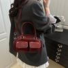 Korean version of trendy niche design underarm baguette bag women's 2025 autumn new shoulder Boston bag bowling bag