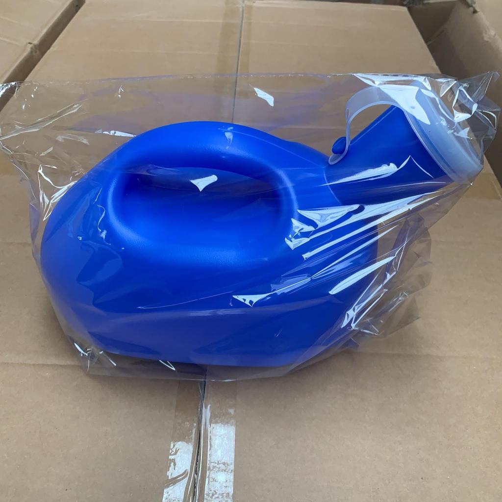 Men's Portable Urinal with Lid for Elderly and Bedridden Users