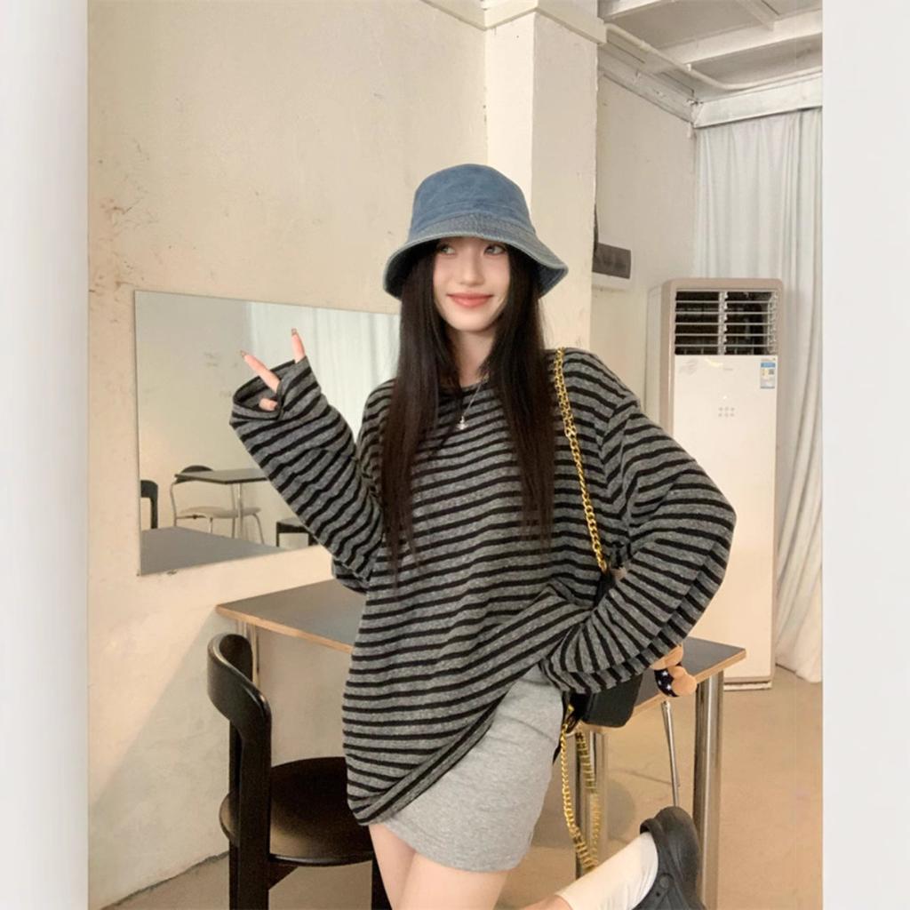 Lazy wind striped long-sleeved T-shirt women's spring and autumn new Korean loose medium and long outer wear with bottom top