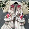 Frühlings-Damen-Stehkragen-Vintage-Print Einreihig Langes Maxi-Urlaubs-Strandparty-Kleid mit Gürtel