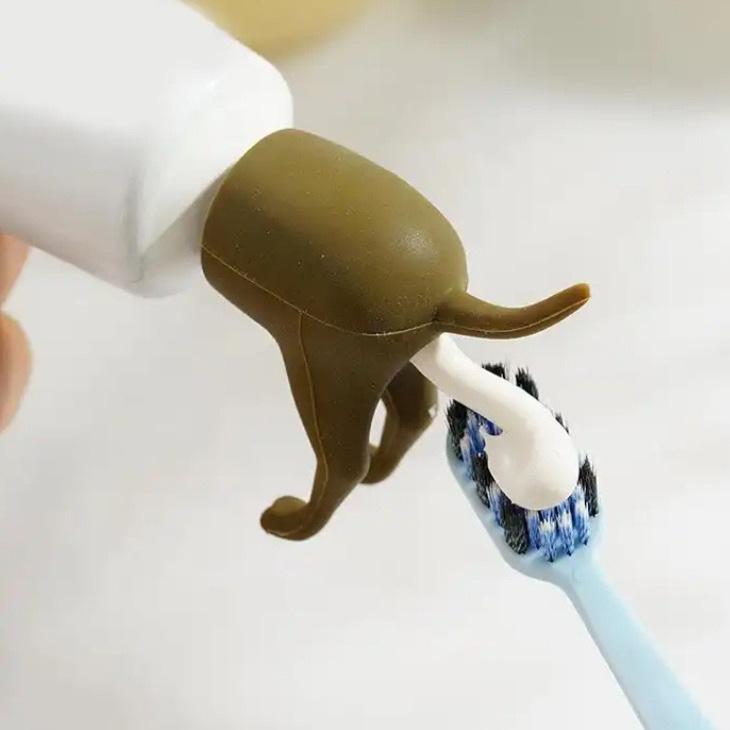 Dog Butt Toothpaste Squeezer Cap