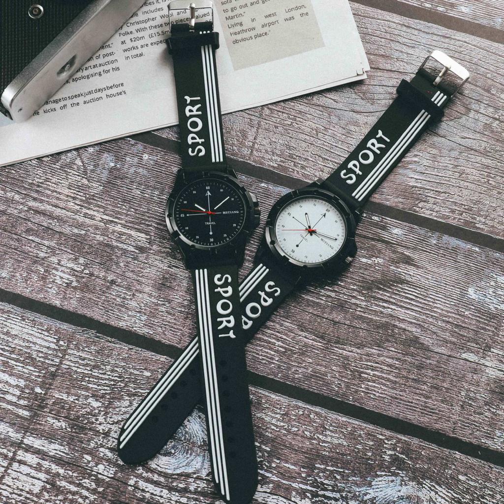 Fashion Men'S Watch Junior High School Student Couple Trend Retro Style Outdoor Sports Watch