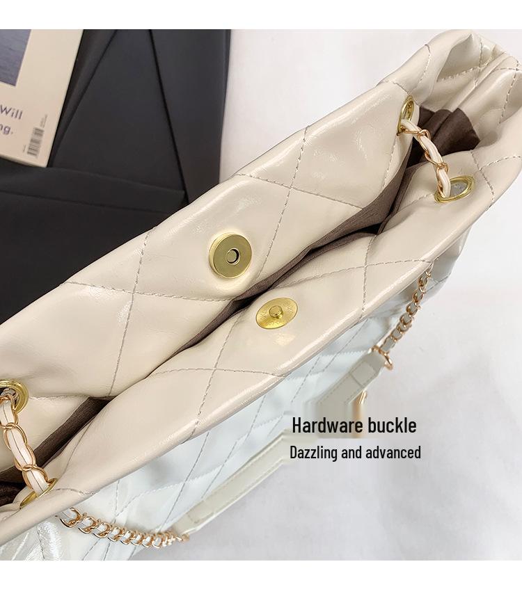 2026 Korean Style Quilted Diamond Chain Bucket Bag – Stylish Casual Underarm Accessory