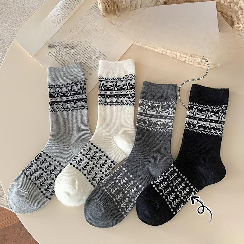 Women's Mid-calf Socks for Autumn and Winter, Ethnic Style Retro Pile Socks, Long Calf Socks