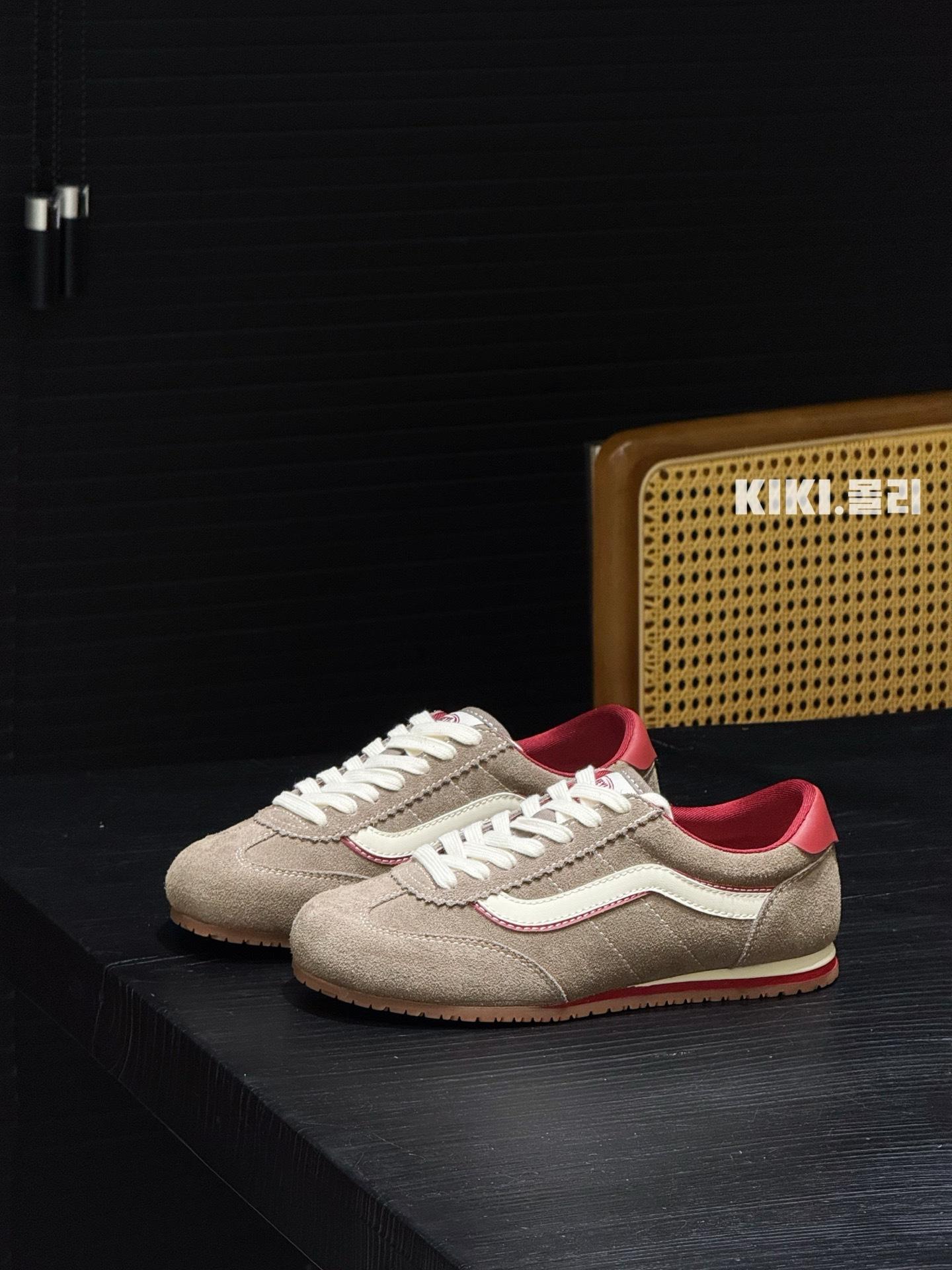 

Средневековый бархат кожа старая грязная обувь женская 2025 новая плоская удобная немецкая тренировочная обувь повседневная спортивная обувь Форрест Гамп обувь тренд 39