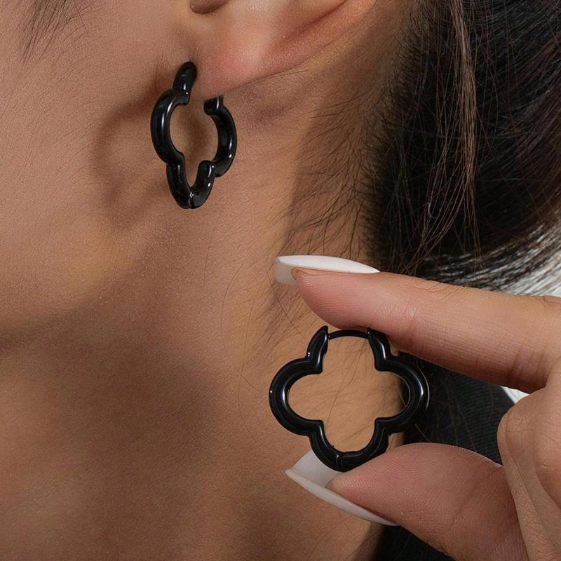 1pair Fashionable & Sweet Geometric Quatrefoil Flower Hollow Stud Earrings, Suitable for Daily Wear Jewelry Gift
