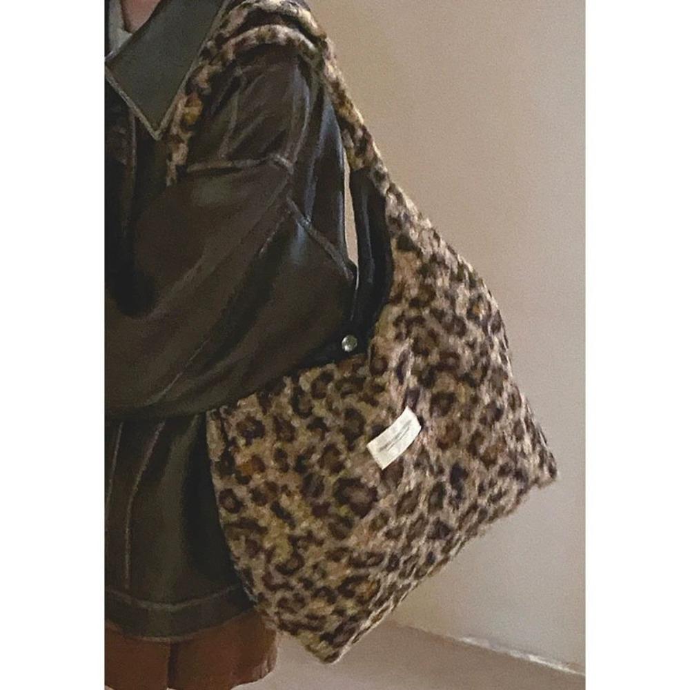 Корейская версия модной сумки большой емкости женский рюкзак 2025 новый ретро леопардовый принт универсальная плечевая плюшевая сумка-тоут