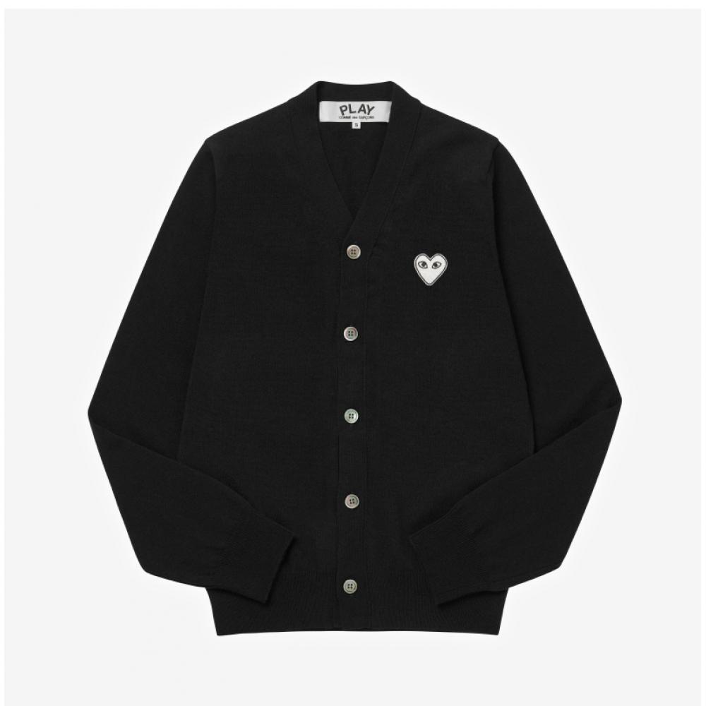 Comme Des Gar Ons Play White Heart Wappen V Neck Cardigan Ax N062 051