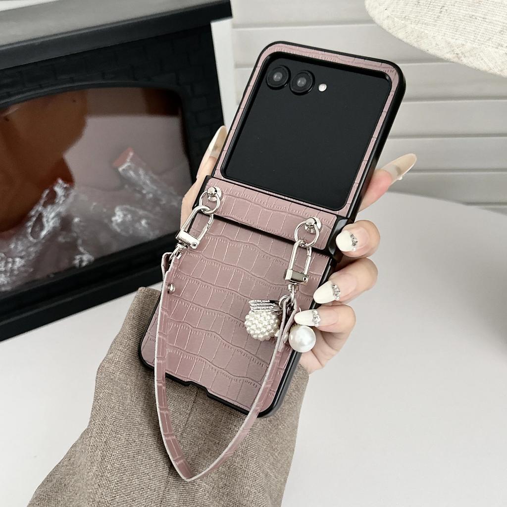 Alligator Pattern Leather Wrist Strap Phone Case for Motorola Razr 60 Pro 50 Ultra Mooto Razr 40 Shockproof Cover