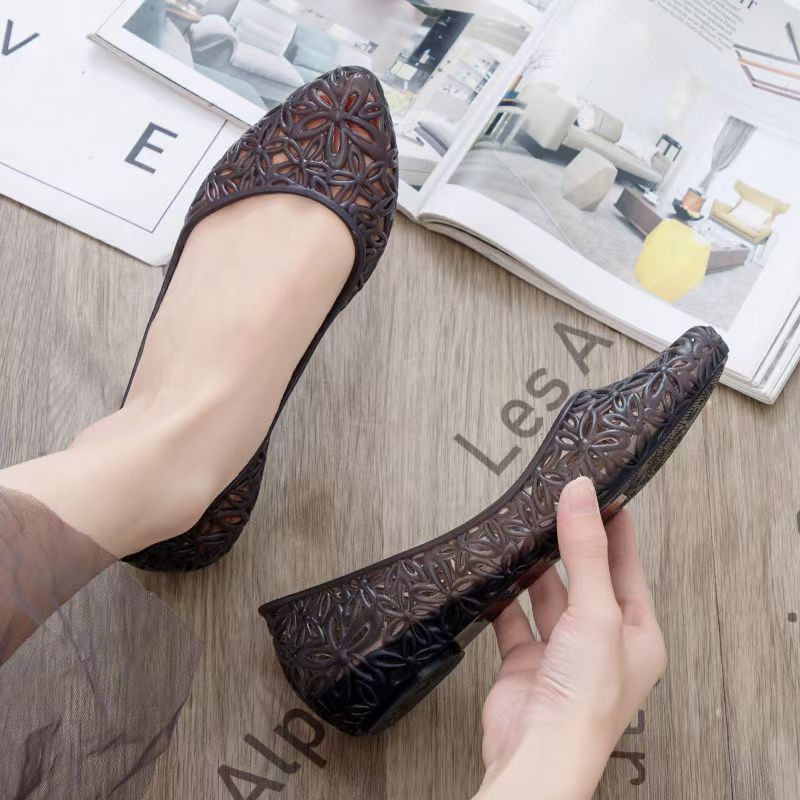 Women's Summer New Flat Sole Jelly Sandals Pointed Toe Hollow Out Shallow Slip On Injection Molding Beach Sandals Cave Shoes