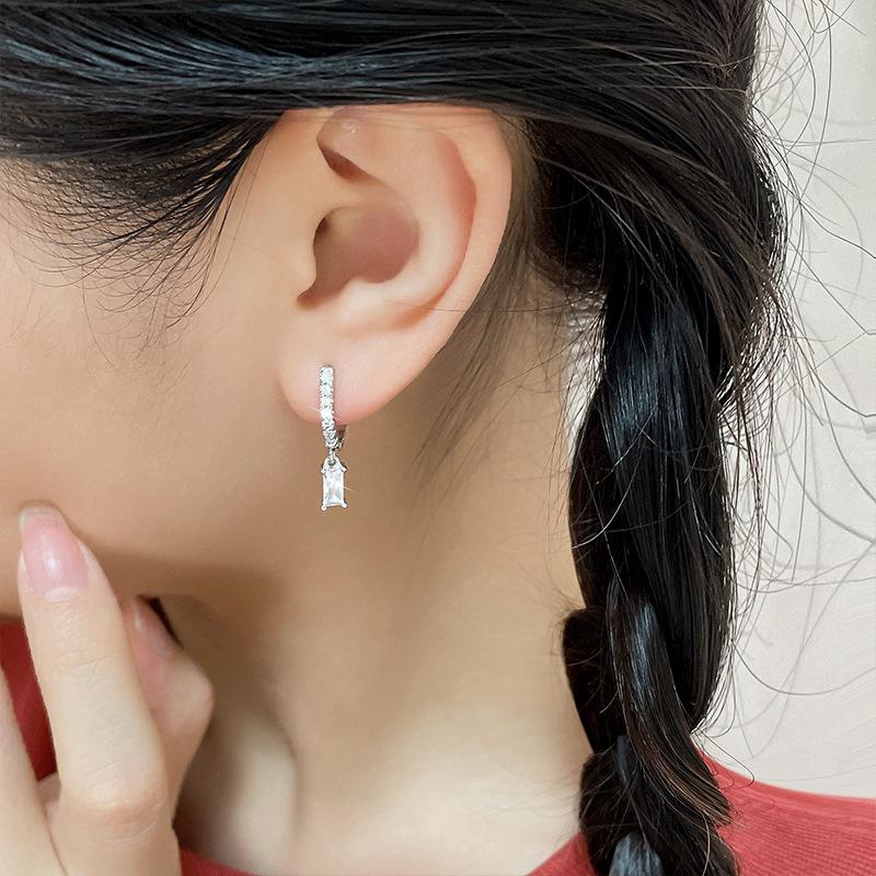 Unique Diamond-Encrusted Earrings, Square Diamond Water Drop Row Diamond Ear Buckle, Luxury Cold Wind Stud Earrings, One Piece Is Sent On Behalf